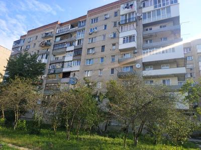 В городе Могилев-Подольске, Винницкой области (возле Молдавии) продажа 4-комнатной квартиры
