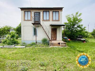 Продається дачний будинок з земельною ділянкою в садовому товаристві "Моноліт".