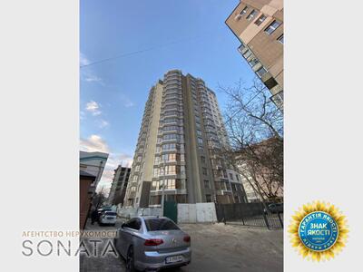 Продаж однокімнатної квартири в центрі міста, за адресою Смілянська 48.