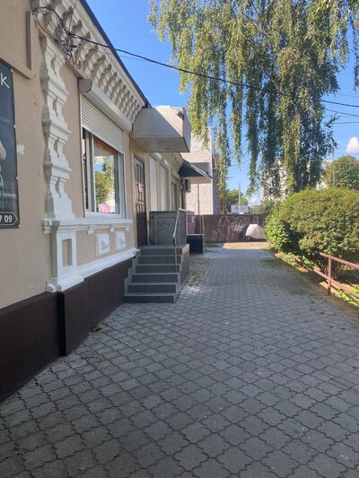 Оренда фасадного приміщення 50 м² площа Б.Хмельницького