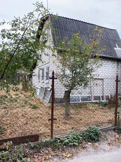 На ділянці 10 сот. розташован будинок та баня в СТ \