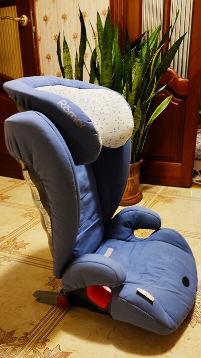 Продам німецьке дитяче автокрісло преміумклас Britax Romer Kidfix