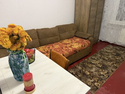 Затишна смарт-квартира з меблями та технікою