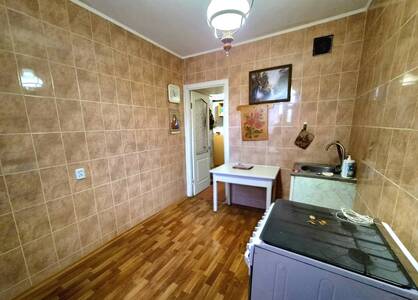Простора 3 кімнатна квартира на ПЗР