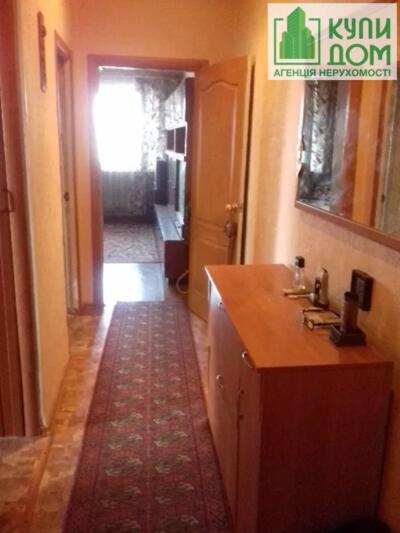 Продається 3-х кімнатна квартира біля ТЦ Плазма