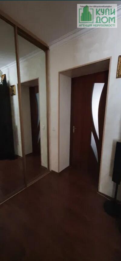 Продам трикімнатну квартиру