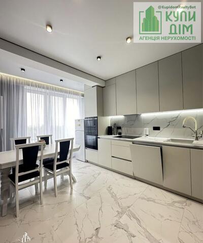 Продам простору квартиру в новобудові на Волкова