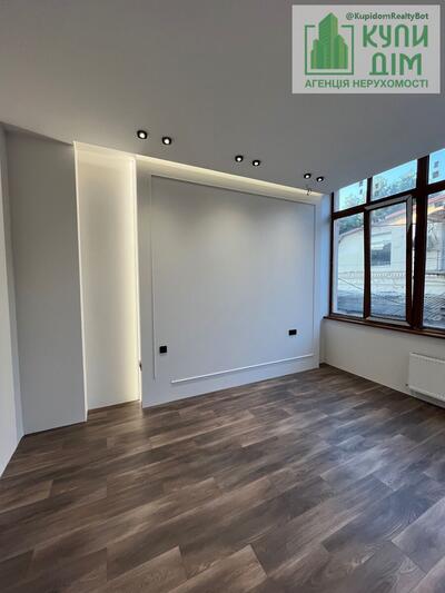 Продаж квартири у центрі міста Кропивницький.