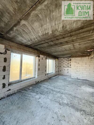 Продаж квартири в новобудові центр