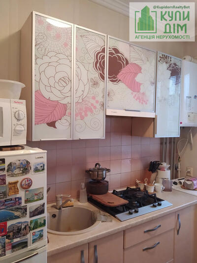 Продам 1 кімнатну квартиру сталінку