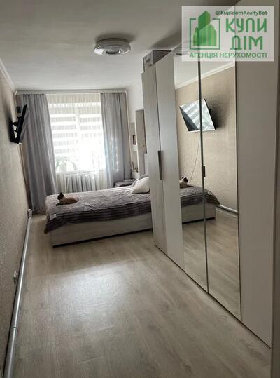 2 кімнатна квартира. с. Вільне