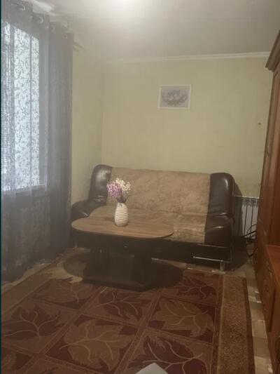 Продам 2 кімнати в гуртожитку.