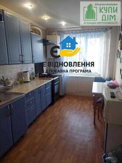 Продам трикімнатну квартиру вул. Марії Примаченко 6 (Васнєцова).