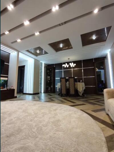 Велика 3-кімнатна квартира з дизайнерським ремонтом,