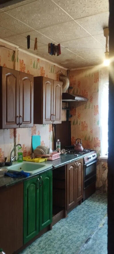 Продам 4 кімнатну квартиру.