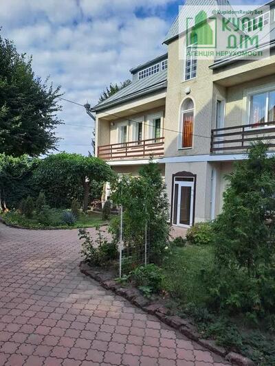 Продам мальовничий будинок в Новомиколаївці.