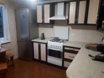 Продам квартиру в центрі.