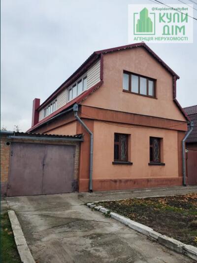 Продаж будинку