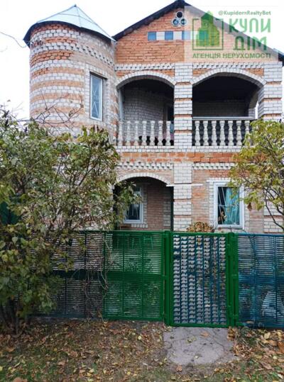 Продается дачний будинок.