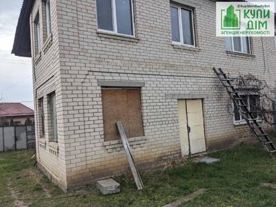Продаж будинку під ремонт.