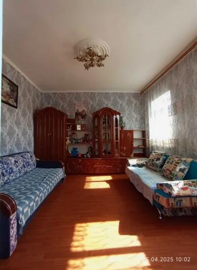 Продам пів будинка Новомиколаївка.