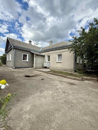 Будинок з великою ділянкою 3D ТУР