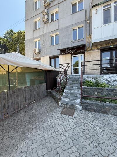 Здається в оренду комерційне приміщення вільного призначення!