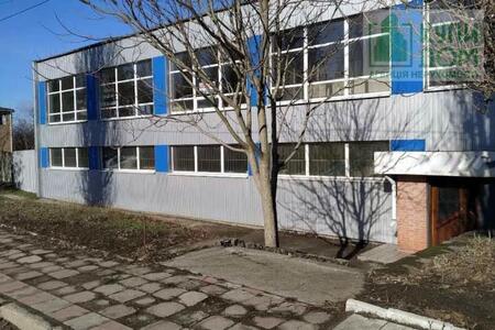 Продається приміщення виробничого призначення.