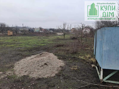 Продаються дачні ділянки,