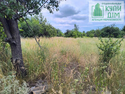Земельна ділянка 8 соток.