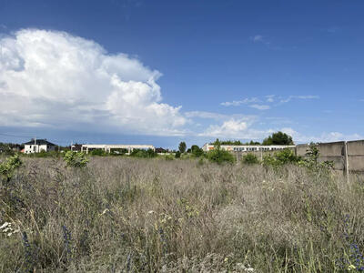 Продам земельну ділянку 10 соток