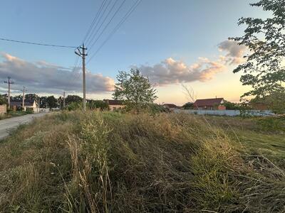 Продам ділянку на Молодіжному