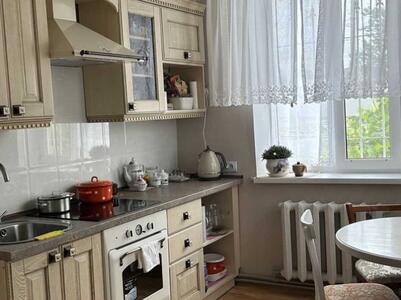 Продам двоповерховий будинок в центрі міста