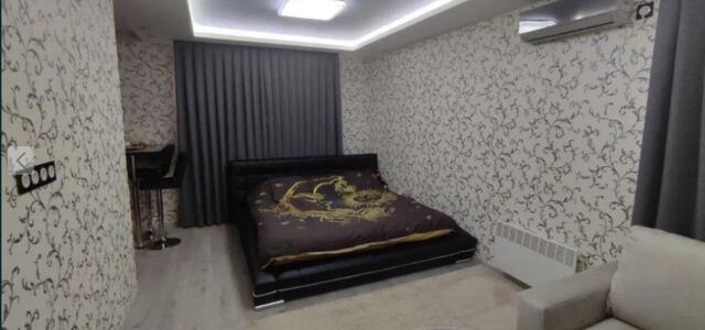 Продам 1 кім. квартиру з ремонтом та всією технікою і меб.