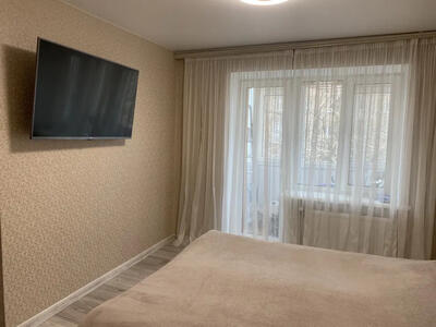 Продам 2 кімнатну квартиру вул. Тельнова ( Дендропарк).