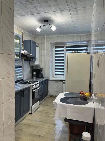 Продам 3-кімнатну квартиру, Кропивницького вул., 10, Фортечний район, Кропивницький