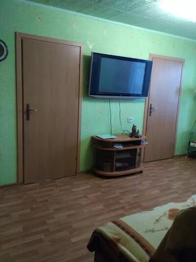 Продається 4-кімнатна квартира у кооперативному будинку (ЖБК). 