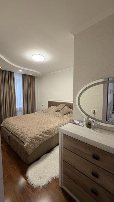 4к квартира поруч з Велмарт