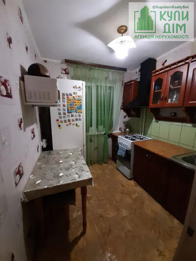 Пропонуємо до продажу 2х кімнатну квартиру.