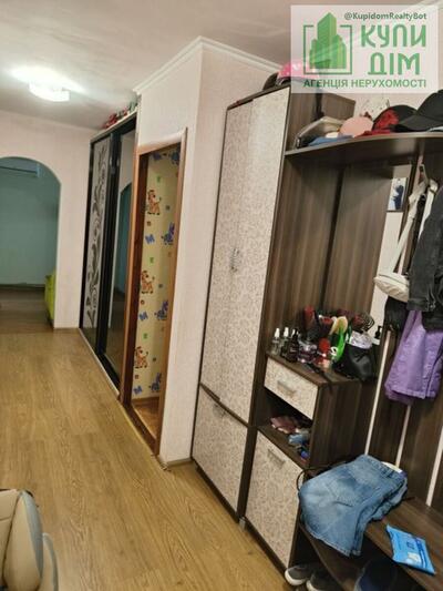 Продаж 4-х кімнатної квартири