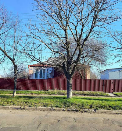 Будинок у центрі села АДЖАМКА
