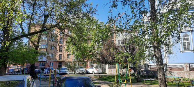 Продається 2 - х кімнатна квартира на Ковалівці.