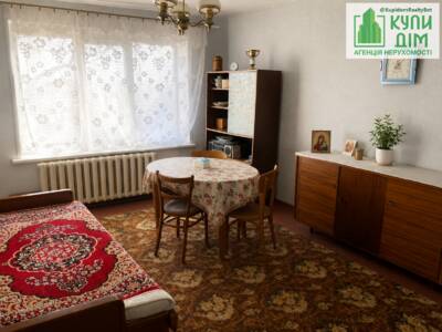 Продаж3-х кімнатноі квартири в с.Роздолля